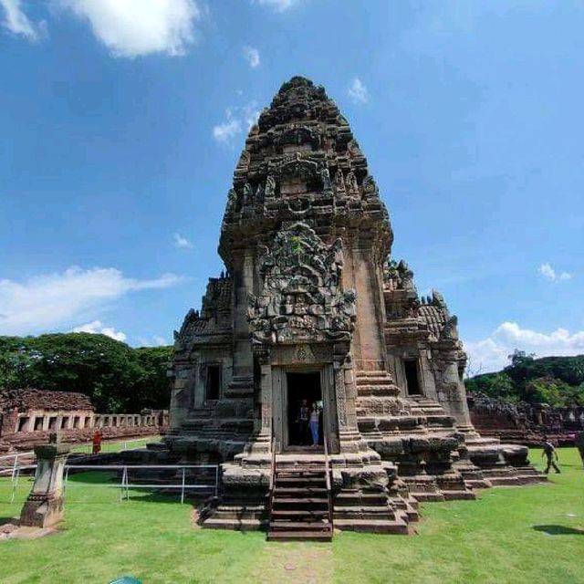 ย้อนรอยประวัติศาสตร์ ปราสาทหินพิมาย