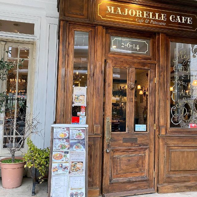 Antique Gallery Majorel New York