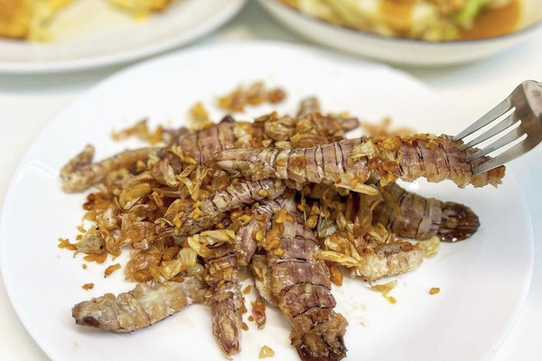 曼谷食遊記—Nhong Rim Klong親民海鮮餐｜Trip.com 曼谷