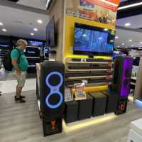 Best Denki, one-stop electronics store