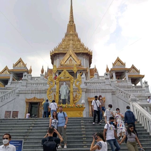  พระพุทธรูปทองคำบริสุทธิ์ขนาดใหญ่ที่สุดในโลก