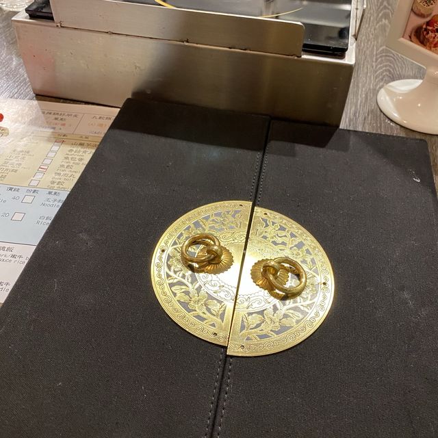 浮誇川菜火鍋 享受宮廷