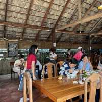 ร้านอาหารเฮือนฮอม