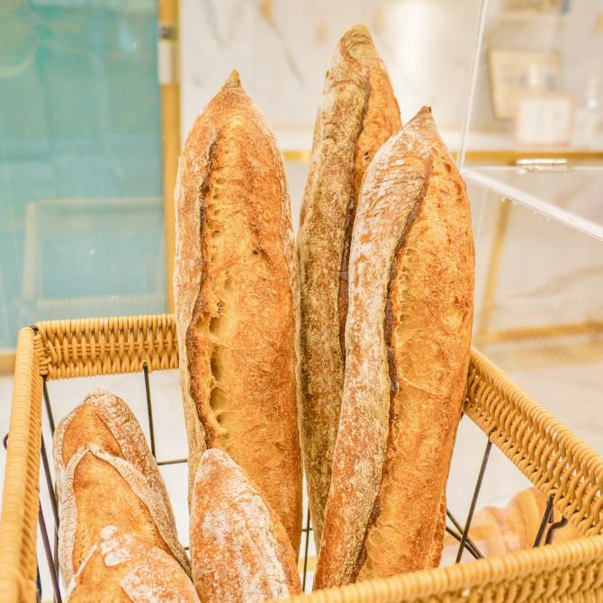 서울에서 만나는 파리 감성 베이커리🥐 (나만의 에프터눈티세트🫖) | 트립닷컴 서울 트래블로그
