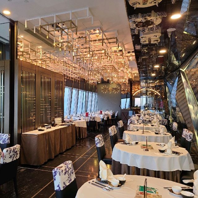 在101樓的高空吃中式午餐