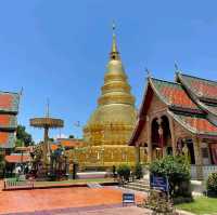 ไหว้พระวัดดังจังหวัดลำพูน วัดพระธาตุหริภุญชัย