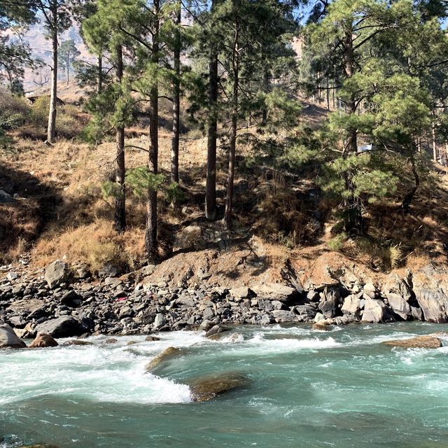 kashawari river beach Himachal Pradesh 