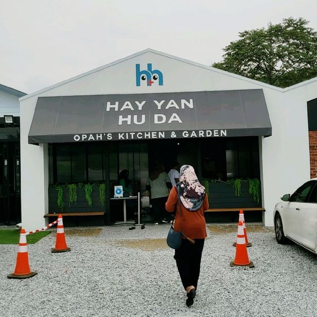 Lunch at Hayyan Huda Opah's Kitchen