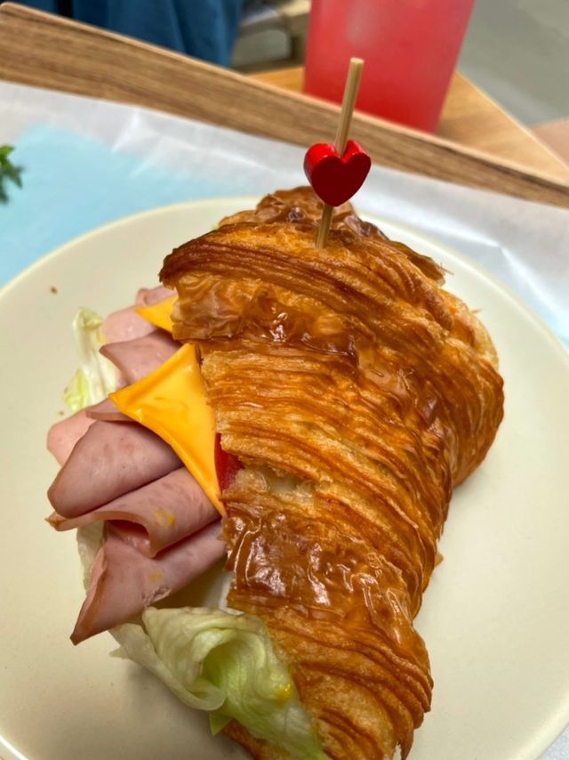 서울근교카페::안산 반월호수공원 대형 베이커리카페 모더스브레드