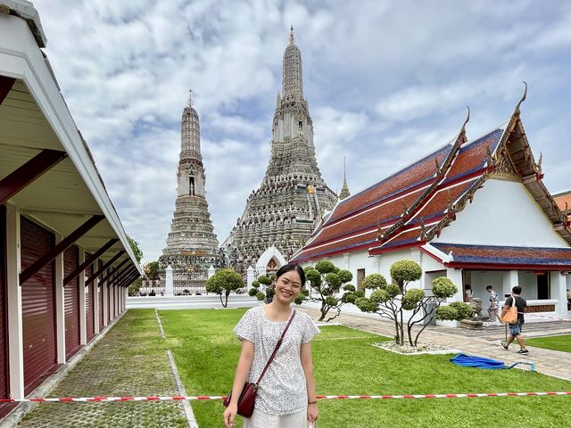 ไหว้พระ ถ่ายรูป วัดอรุณ กันเถอะ
