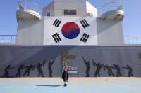 영덕 장사상륙작전 전승기념관 바다위 기념관