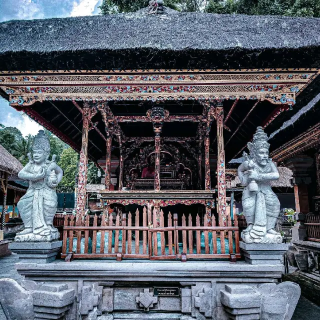 Pura Tirta Empul in Bali!