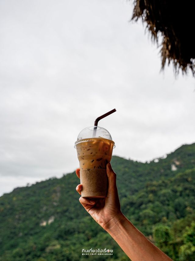ร้านกาแฟเล็กๆในหุบเขาแห่งเชียงราย🍃 