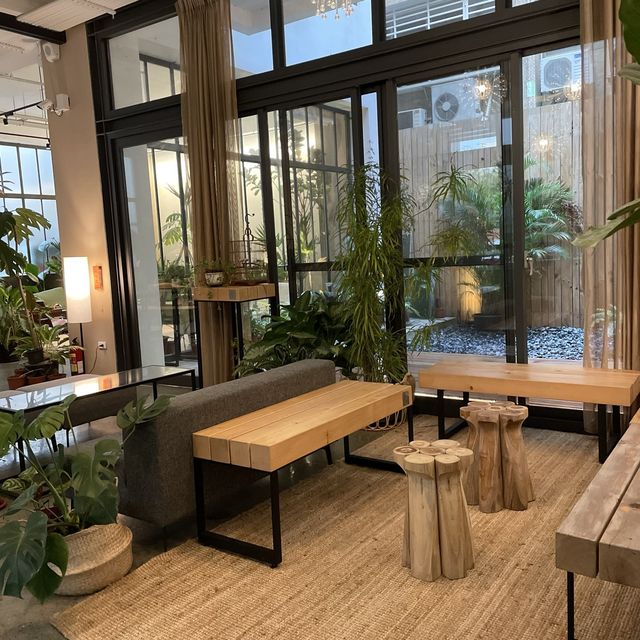 【台中 嬉行旅】極簡風平實文青旅店
