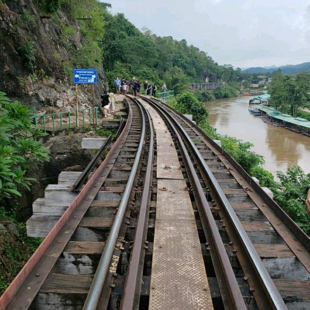 泰國北碧死亡鐵路，桂河大橋