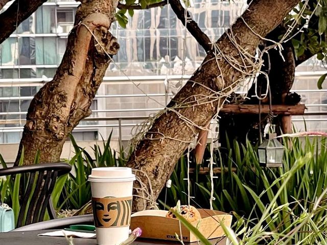 STARBUCKS Helix Sky Garden ใจกลางสุขุมวิท @EmQuart