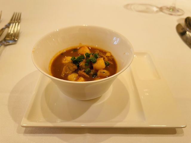 【フランス料理】RESTAURANT CHEVAL BLANC