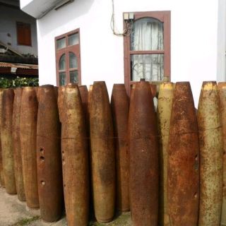 Деревня Бомб