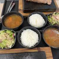 燒肉cafe集於一身 