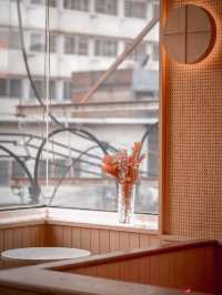 คาเฟ่ธีมร้านยา ใกล้BTSทองหล่อ