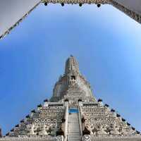 สัญลักษณ์ของ กรุงเทพฯ ที่อยู่บนฝั่งธนบุรี