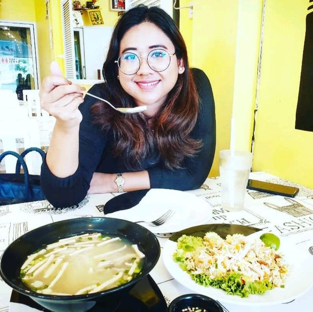 ซินจ่าว 2 ร้านอาหารไทย-เวียดนาม