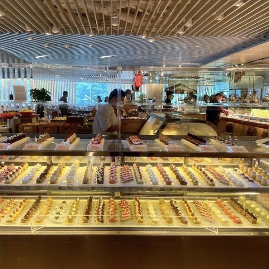 金鐘區酒店自助午餐  精緻甜品 🍮