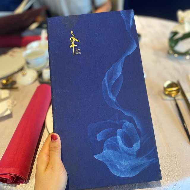 文華廳新裝潢 氣派典雅 深藍配香檳金