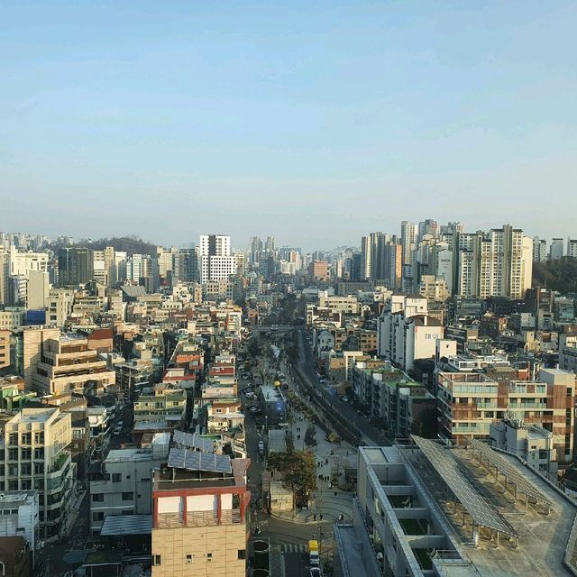젋은 홍대, 가성비 호캉스로 즐겨요