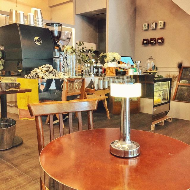 小南門復古風咖啡店配自家烘焙麵包甜點