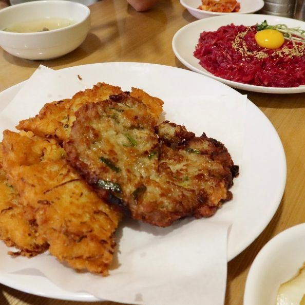 광장시장에서 빈대떡과 육회로 낮술 때리기🍺
