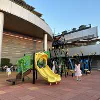 山頂廣場戶外兒童公園