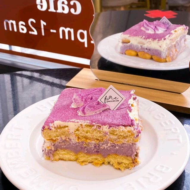 Tara cake at the Instagrammble 5YO cafe