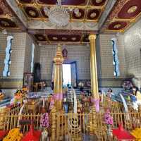 ไหว้ขอพรศาลหลักเมืองกรุงเทพสักการะสิ่งศักดิ์สิทธิ์