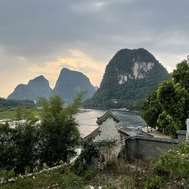 Shuidongmen Wharf at dusk 