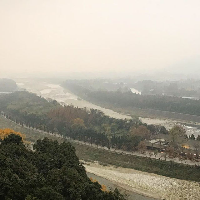 기원전 만들어져 지금까지 사용되는 엄청난 수리시설, 도강언(都江堰)