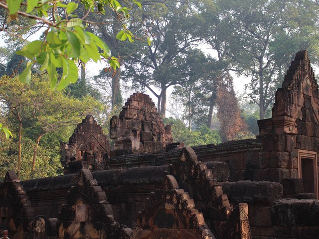 Phnom Kulen Waterfall & Banteay Srei Temple 