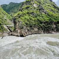 Explore Tiger Leaping Gorge