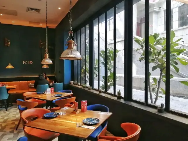 Tasty Western food at 10:10 restaurant in Fuzhou