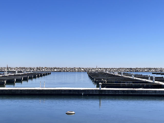 Bronte Heritage Waterfront Park in winter.