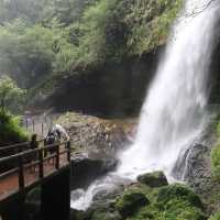 南投松瀧岩瀑布 - 大自然美景