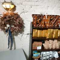基隆廟口📍 安樓咖啡Enzo Cafe☕ 老宅改建的5樓優雅花磚咖啡廳