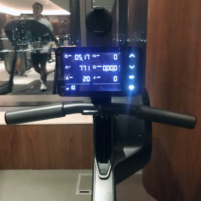🏨 Staycation at Hyatt Centric Victoria Harbour😍