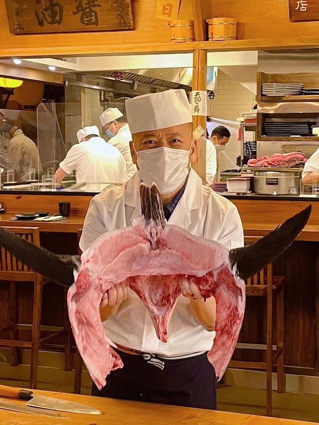 《喺 商 場 劏 魚 ?!》 《喺 商 場 劏 魚 ?!》