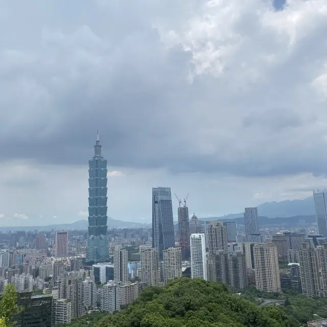 《台北》都市中的淨土—象山親山步道！