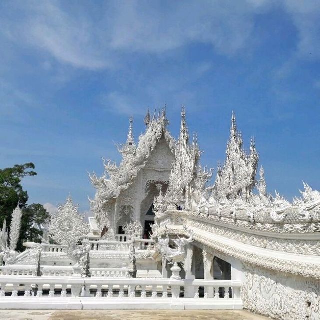 What A Beautiful Wat Rong Khun Chiang Rai