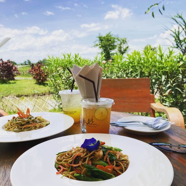 Chapulin food & cafe