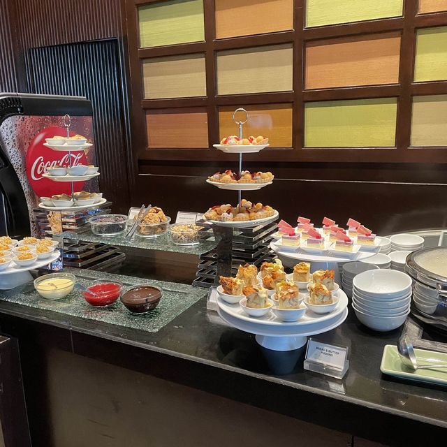 曼谷平價自助餐