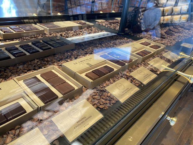 東京・日本橋。クリスマスショコラを贅沢に楽しむ『LE CHOCOLAT ALAIN DUCASSE 東京工房』