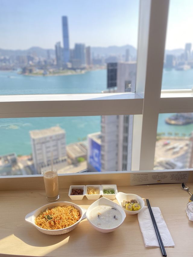 享受維港景色 房內慢慢嘆早餐🥣